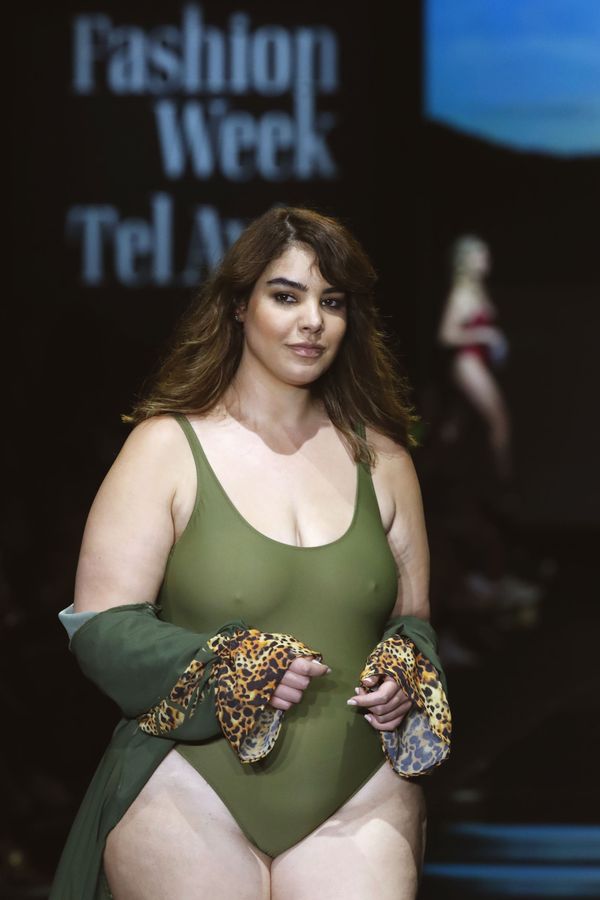 Model Wearing Swimsuit Presents a Creation by Israeli Designer Bananhot During the Tel Aviv Fashion Week - Sputnik International