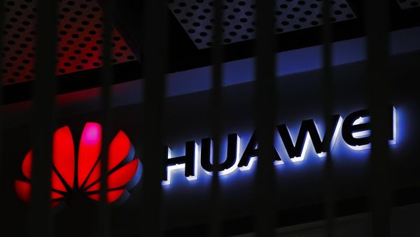 A logo of Huawei retail shop - Sputnik International