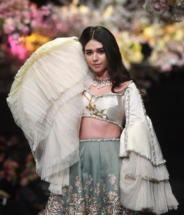 Models Present Creation by Pakistani Designer Sana Safinaz During Fashion Pakistan Week Models Present Creation by Pakistani Designer Sana Safinaz During Fashion Pakistan Week - Sputnik International