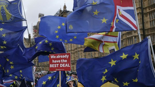 An anti-Brexit pro-remain supporter shouts out during a gathering outside the House of Parliament in London, Tuesday, March 12, 2019. An anti-Brexit pro-remain supporter shouts out during a gathering outside the House of Parliament in London, Tuesday, March 12, 2019. - Sputnik International
