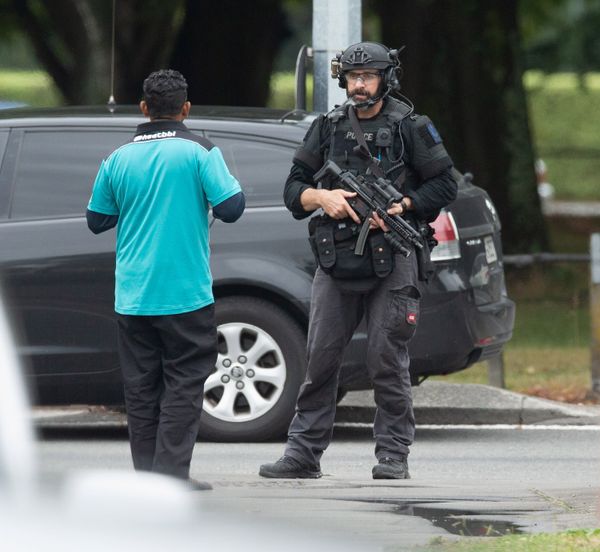 AOS (Armed Offenders Squad) push back members of the public following a shooting at the Al Noor mosque in Christchurch, New Zealand, March 15, 2019.  - Sputnik International