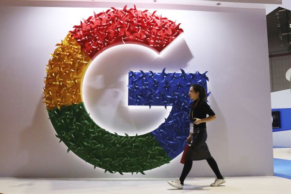 How France May Unleash a Digital Trade War Hell by Taxing Google, Apple, Facebook & Amazon - Sputnik International