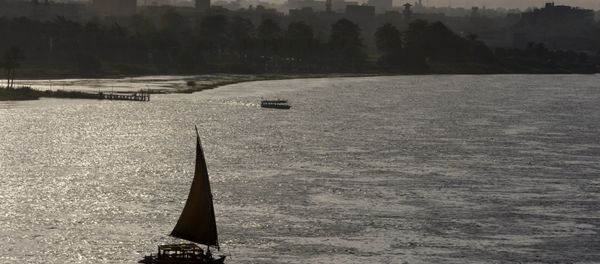 Holiday makers take a boat tour on the Nile River past the Great Pyramids, in Cairo, Egypt, Friday, Aug. 18, 2017. Holiday makers take a boat tour on the Nile River past the Great Pyramids, in Cairo, Egypt, Friday, Aug. 18, 2017. - Sputnik International