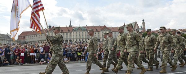 US Army soldiers take part in an annual military parade celebrating Polish Army Day in Warsaw, Poland - Sputnik International