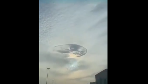 Fallstreak Hole Over Al Ain, UAE - Sputnik International