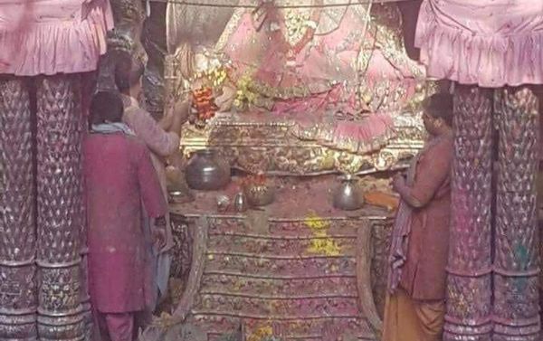 India Wakes up to Fest of Hues with Holi Celebrations Just before Elections - Sputnik International