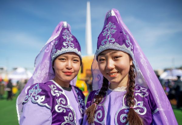 Girls Wearing National Outfits During Celebrations of Nowruz at Astana Expo in Nur-Sultan Girls Wearing National Outfits During Celebrations of Nowruz at Astana Expo in Nur-Sultan - Sputnik International