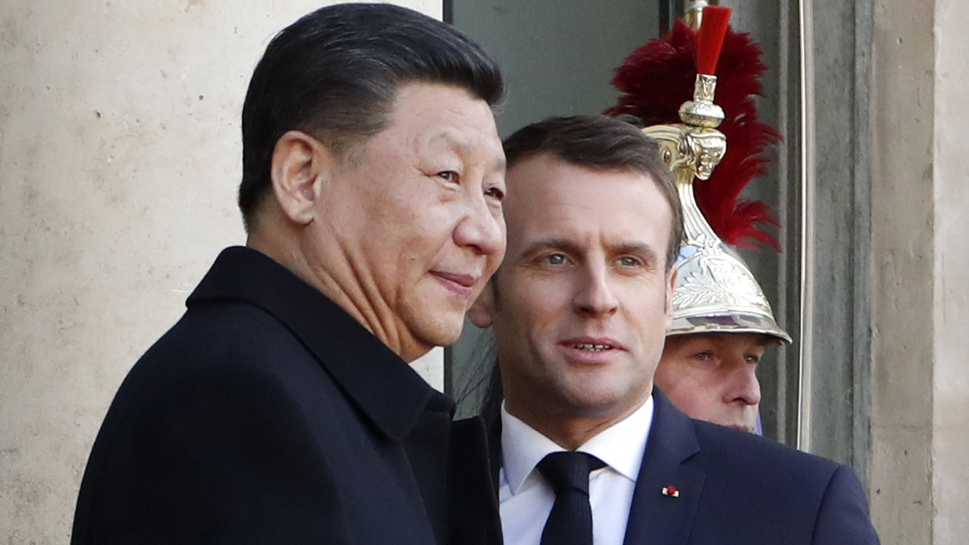 French President Emmanuel Macron, right, welcomes his Chinese counterpart Xi Jinping prior to a meeting at the Elysee Palace, in Paris, Monday, March 25, 2019. French President Emmanuel Macron, right, welcomes his Chinese counterpart Xi Jinping prior to a meeting at the Elysee Palace, in Paris, Monday, March 25, 2019. - Sputnik International, 1920, 17.02.2022