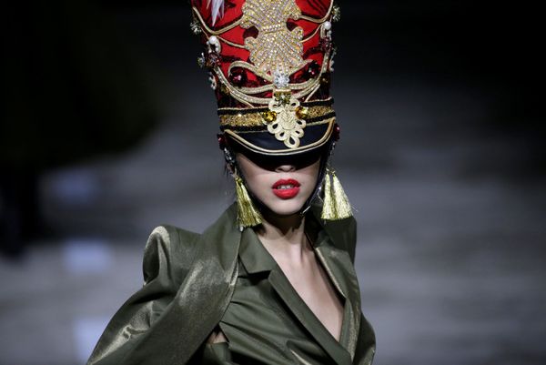 Military is New Sexy: Hu Sheguang Haute Couture Collection in Beijing Military is New Sexy: Hu Sheguang Haute Couture Collection in Beijing - Sputnik International