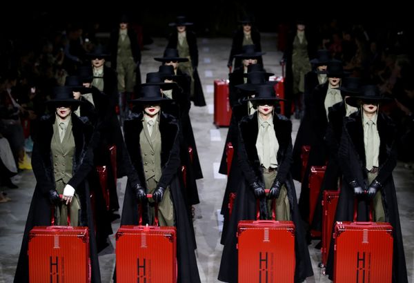Military is New Sexy: Hu Sheguang Haute Couture Collection in Beijing Military is New Sexy: Hu Sheguang Haute Couture Collection in Beijing - Sputnik International