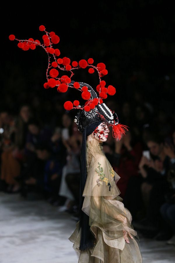 Military is New Sexy: Hu Sheguang Haute Couture Collection in Beijing Military is New Sexy: Hu Sheguang Haute Couture Collection in Beijing - Sputnik International