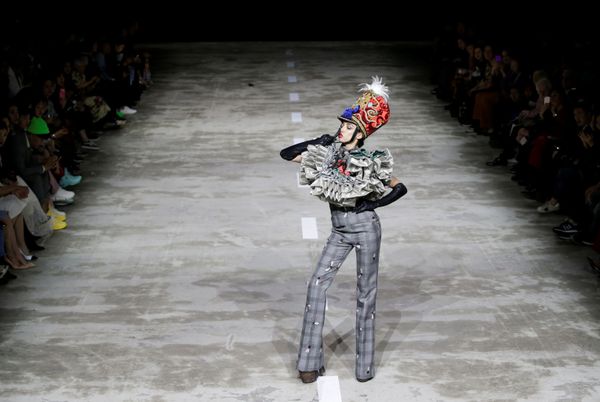 Military is New Sexy: Hu Sheguang Haute Couture Collection in Beijing Military is New Sexy: Hu Sheguang Haute Couture Collection in Beijing - Sputnik International