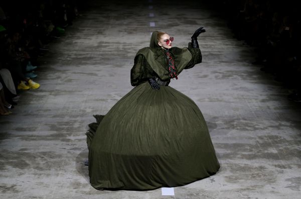 Military is New Sexy: Hu Sheguang Haute Couture Collection in Beijing Military is New Sexy: Hu Sheguang Haute Couture Collection in Beijing - Sputnik International