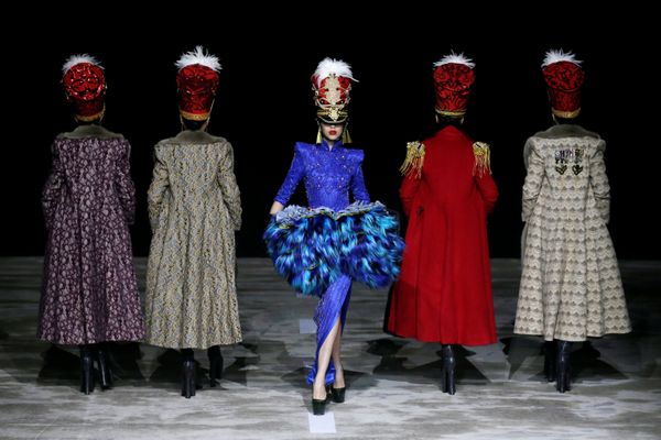 Military is New Sexy: Hu Sheguang Haute Couture Collection in Beijing Military is New Sexy: Hu Sheguang Haute Couture Collection in Beijing - Sputnik International