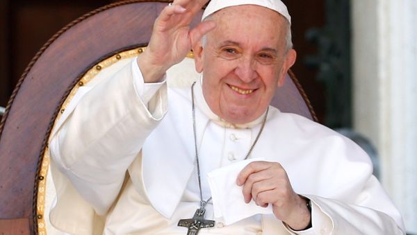 Pope Francis waves during a visit to the Shrine of Our Lady of Loreto on the feast of the Annunciation, in Loreto, Italy - Sputnik International