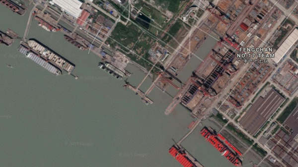 Image shows new slipways and cranes added to Shanghai's Jiangnan Shipyard for the construction of Chinese aircraft carriers - Sputnik International