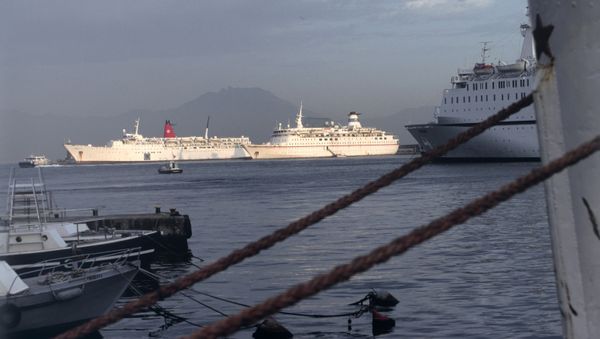 Ships in Raid in Italian City of Genoa - Sputnik International