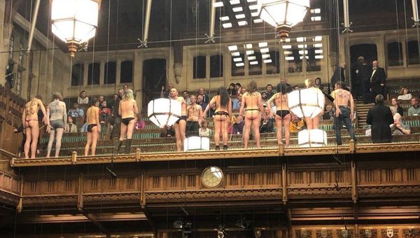 Semi-Naked Protesters in House of Commons Semi-Naked Protesters in House of Commons - Sputnik International
