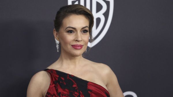 In this 6 January, 2019 file photo, Alyssa Milano arrives at the InStyle and Warner Bros. Golden Globes afterparty at the Beverly Hilton Hotel in Beverly Hills, California - Sputnik International