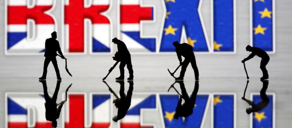 Small toy figures are seen in front of a Brexit logo in this illustration picture, March 30, 2019 Small toy figures are seen in front of a Brexit logo in this illustration picture, March 30, 2019 - Sputnik International