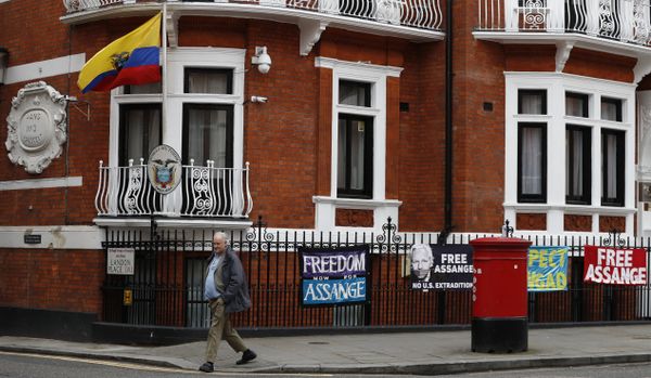 From Exile to Confinement in Prison Cell: What Julian Assange Endured in 2019 - Sputnik International