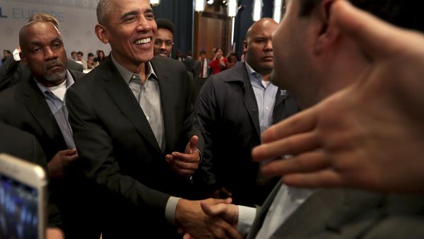 Former US President Barack Obama shakes hands with visitors as he leaves after a town hall meeting at the 'European School For Management And Technology' (ESMT) in Berlin, Germany, Saturday, April 6, 2019. Former US President Barack Obama shakes hands with visitors as he leaves after a town hall meeting at the 'European School For Management And Technology' (ESMT) in Berlin, Germany, Saturday, April 6, 2019. - Sputnik International