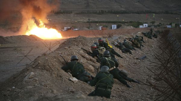 Специальные войска КСИР во время военных маневров в в пригороде Тегерана, Иран - Sputnik International
