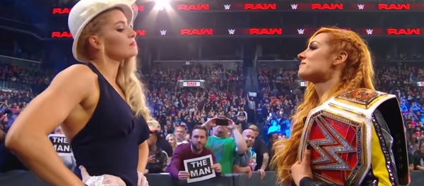 Becky Lynch vs Lacey Evans Becky Lynch vs Lacey Evans - Sputnik International