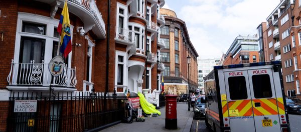 A police van is pictured outside of the Embassy of Ecuador in London on April 11, 2019, after police arrested WikiLeaks founder Julian Assange A police van is pictured outside of the Embassy of Ecuador in London on April 11, 2019, after police arrested WikiLeaks founder Julian Assange - Sputnik International