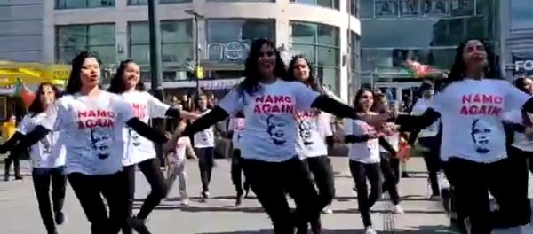 Namo Supporters Danced In London, NRI's also Wants Namo Again 2019 JOIN NAMO LAHAR - Sputnik International