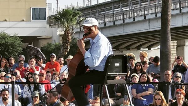 Cellist Yo-Yo Ma plays Bach's Suite No. 1 for Unaccompanied Cello in Laredo, US - Sputnik International