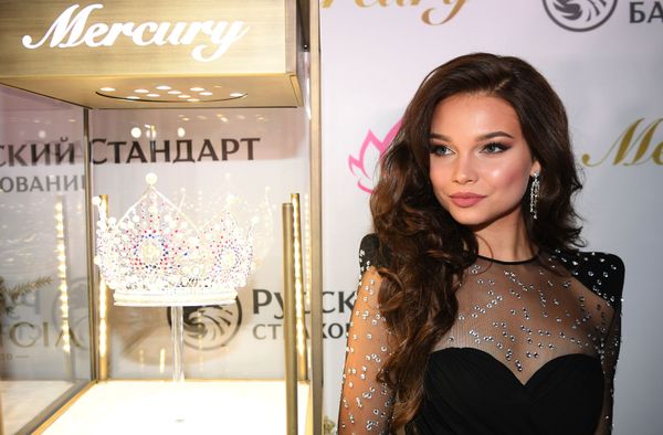 Mirror, Mirror on the Wall, Who's the Fairest of All? Miss Russia 2019 Finals - Sputnik International