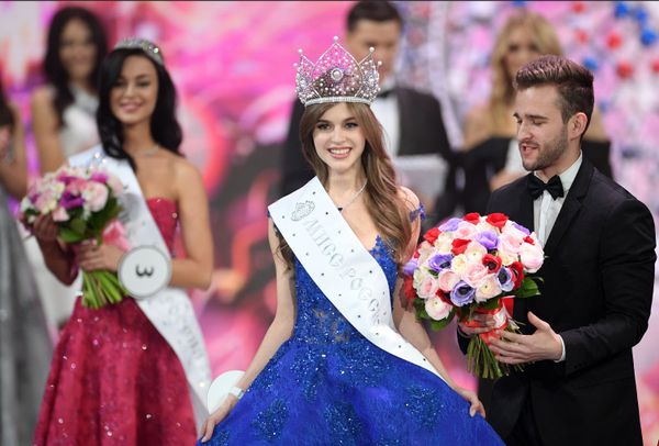 Mirror, Mirror on the Wall, Who's the Fairest of All? Miss Russia 2019 Finals - Sputnik International