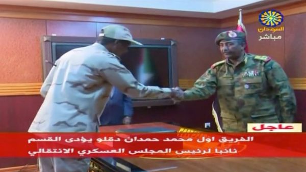 General Abdelfattah Mohamed Hamdan Dagalo is sworn-in as the deputy of the Sudanese transitional military council - Sputnik International