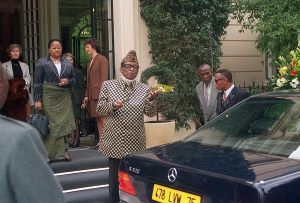 Former President Mobutu and his wife at their home on the Cote d'Azur in France shortly before his death in 1997 - Sputnik International