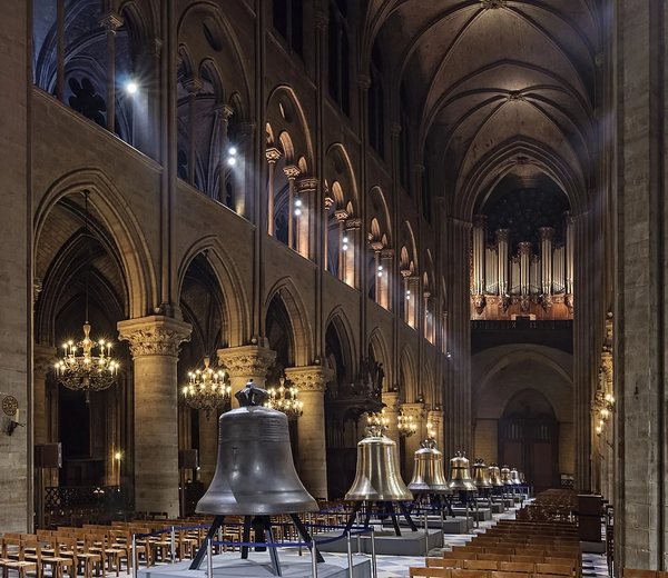 The new bells of Notre Dame de Paris on public display in the nave in February 2013, before being hung in the towers of the cathedral. - Sputnik International