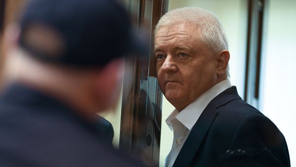 Norway's Frode Berg waits in a cage in a court room in Moscow, Russia. The court has found Berg guilty of espionage for collecting data on Russian nuclear submarine and sentenced him to 14 years in a high-security jail - Sputnik International