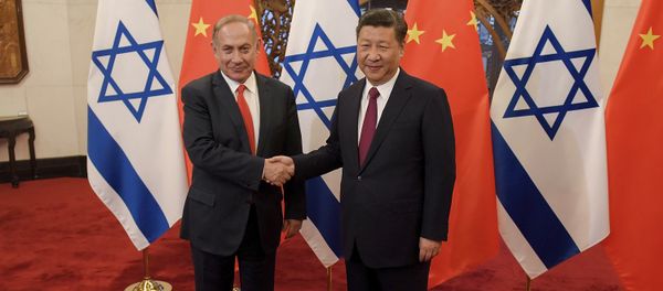 Israeli Prime Minister Benjamin Netanyahu, left, and Chinese President Xi Jinping pose for photographers ahead of their talks at Diaoyutai State Guesthouse Tuesday, March 21, 2017 in Beijing, China Israeli Prime Minister Benjamin Netanyahu, left, and Chinese President Xi Jinping pose for photographers ahead of their talks at Diaoyutai State Guesthouse Tuesday, March 21, 2017 in Beijing, China - Sputnik International