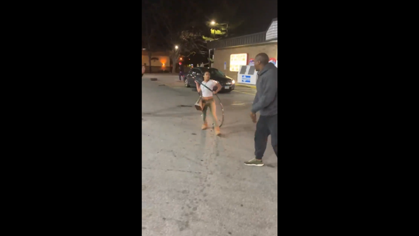 Brawl breaks out at a gas station in Akron, Ohio, after remarks regarding hot dogs are made. - Sputnik International