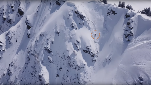 Double Trouble: Snowboarder Triggers Two Avalanches in Catalonia’s Aran Valley - Sputnik International