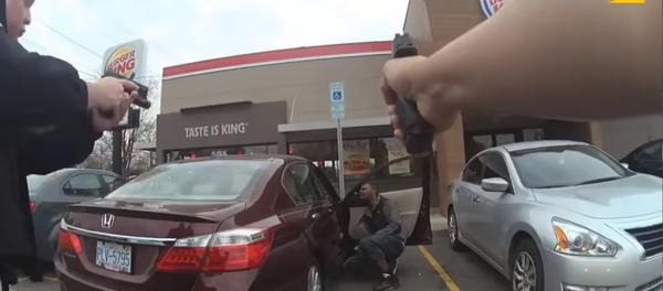 North Carolina's Charlotte-Mecklenburg Police Department releases body camera footage showing their fatal encounter with 27-year-old Danquirs Napoleon Franklin North Carolina's Charlotte-Mecklenburg Police Department releases body camera footage showing their fatal encounter with 27-year-old Danquirs Napoleon Franklin - Sputnik International