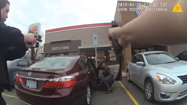 North Carolina's Charlotte-Mecklenburg Police Department releases body camera footage showing their fatal encounter with 27-year-old Danquirs Napoleon Franklin - Sputnik International