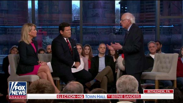 US 2020 Democratic presidential candidate Bernie Sanders speaks on Fox News Monday April 15, 2019 - Sputnik International