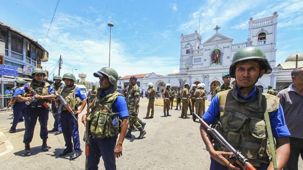 Sri Lankan Army soldiers secure the area around St. Anthony Shrine after a blast in Colombo, Sri Lanka, Sunday, April 21, 2019. Sri Lankan Army soldiers secure the area around St. Anthony Shrine after a blast in Colombo, Sri Lanka, Sunday, April 21, 2019. - Sputnik International