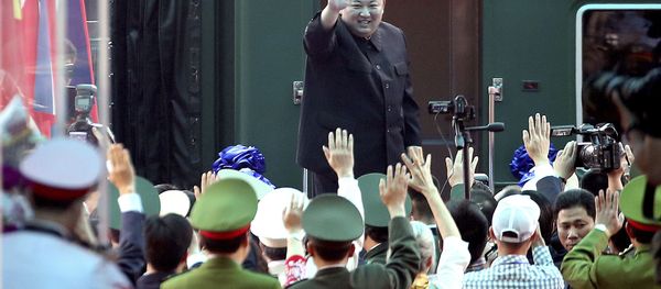 Лидер КНДР Ким Чен Ын у своего поезда во Вьетнаме Лидер КНДР Ким Чен Ын у своего поезда во Вьетнаме - Sputnik International