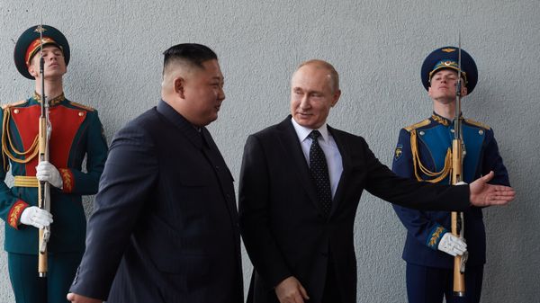 Russian President Vladimir Putin and North Korean leader Kim Jong-un meet in Vladivostok on 25 April, 2019 Russian President Vladimir Putin and North Korean leader Kim Jong-un meet in Vladivostok on 25 April, 2019 - Sputnik International