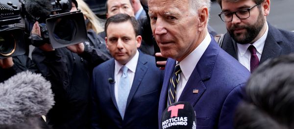 Former Vice President Joe Biden who is mulling a 2020 presidential candidacy, speaks to the media after speaking at the International Brotherhood of Electrical Workers’ (IBEW) construction and maintenance conference in Washington, U.S., April 5, 2019 - Sputnik International