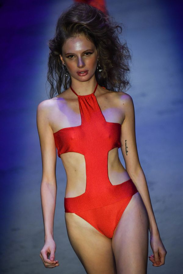 Some Like It Hot: Sensual Outfits at Brazil Fashion Week - Sputnik International
