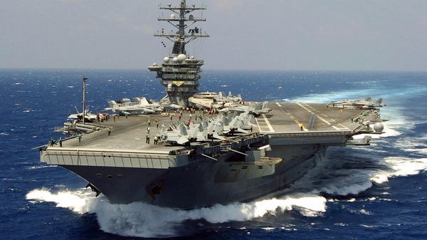 USS Eisenhower - Sputnik International