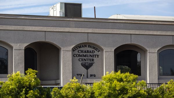 The exterior of the Congregation Chabad synagogue is seen on April 27, 2019 in Poway, California. - Sputnik International